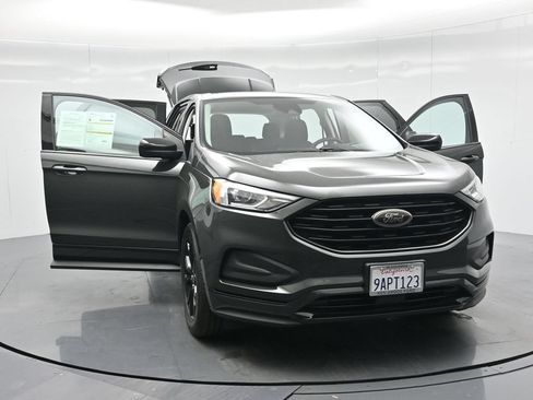 Used 2022 Ford Edge SE w/ Black Appearance Package AWD/4WD image 32