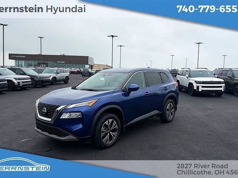 Used 2023 Nissan Rogue SV AWD/4WD image 3