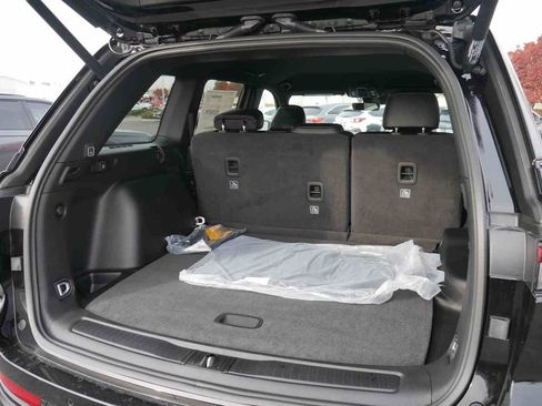 New 2025 Jeep Grand Cherokee Altitude image 10