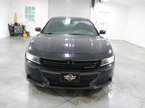 Used 2022 Dodge Charger SXT RWD image 3