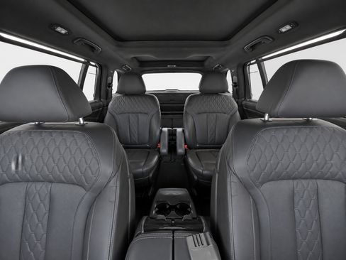 Used 2022 BMW X7 M50i AWD/4WD image 17
