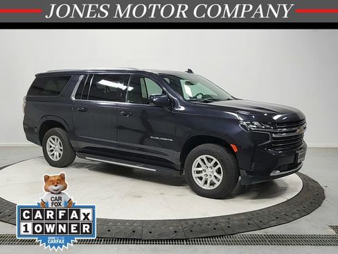 Used 2024 Chevrolet Suburban LT AWD/4WD image 1