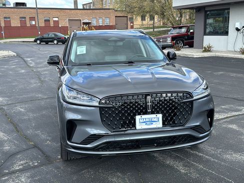 Used 2025 Lincoln Aviator Reserve w/ Jet Appearance Package AWD/4WD image 3