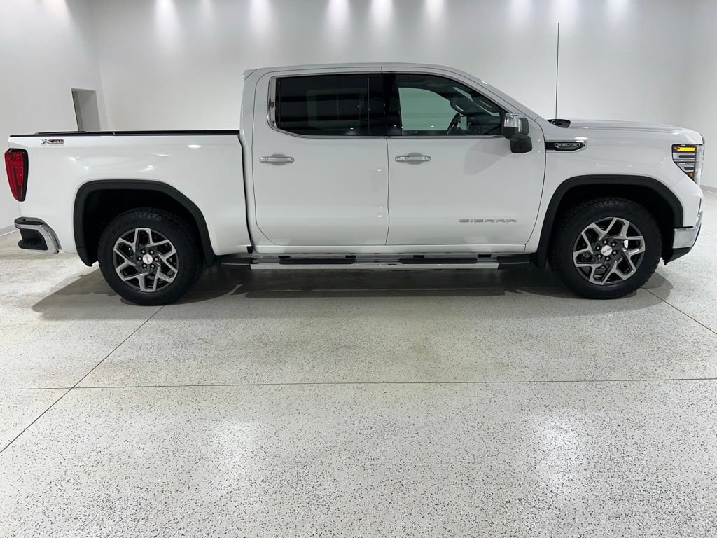 Used 2024 GMC Sierra 1500 SLT w/ SLT Premium Package AWD/4WD image 6