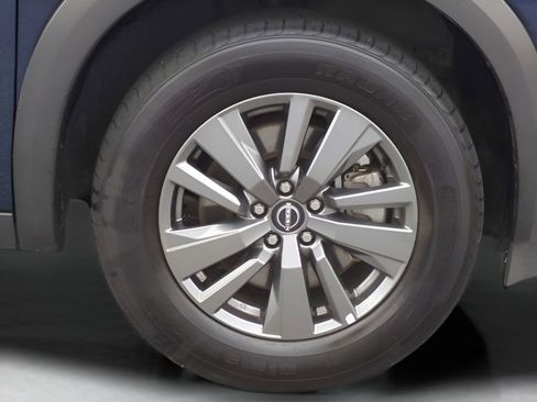 Used 2025 Nissan Pathfinder SV FWD image 26