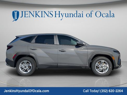 New 2026 Hyundai Tucson SE FWD image 2