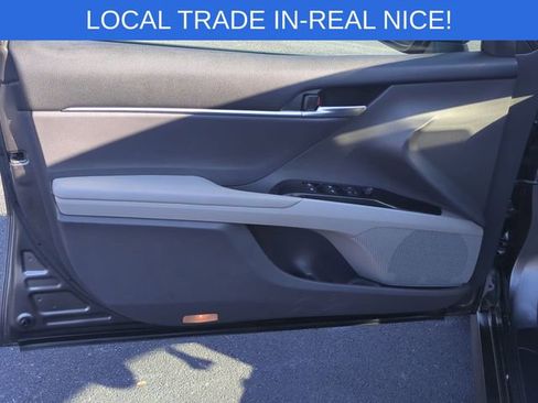 Used 2019 Toyota Camry L image 21