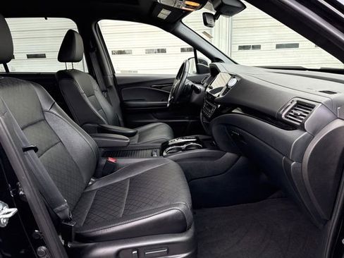 Used 2023 Honda Passport Elite image 11