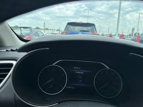 Used 2018 Nissan Maxima Platinum FWD image 7