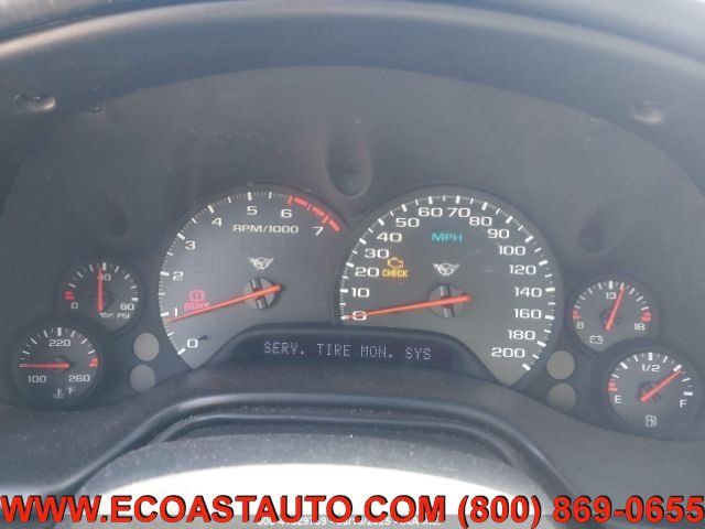 Used 1998 Chevrolet Corvette Coupe w/ Memory Pkg RWD image 10