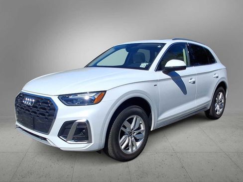 Used 2023 Audi Q5 2.0T Premium w/ Convenience Package AWD/4WD image 4