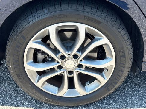 Used 2016 Mercedes-Benz C 300 4MATIC Sedan image 17