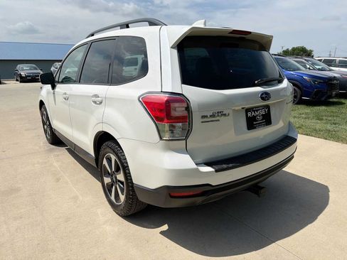 Used 2018 Subaru Forester 2.5i Premium w/ All-Weather Package AWD/4WD image 4