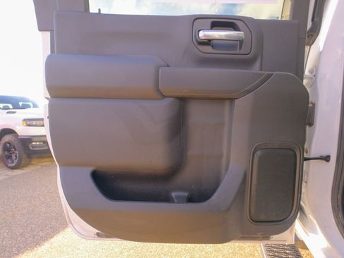 Used 2024 Chevrolet Silverado 3500 W/T image 28