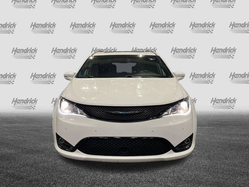 Used 2020 Chrysler Pacifica Limited w/ Advanced Safetytec Group image 3