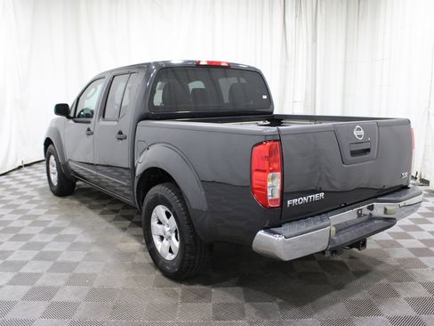Used 2010 Nissan Frontier SE image 27