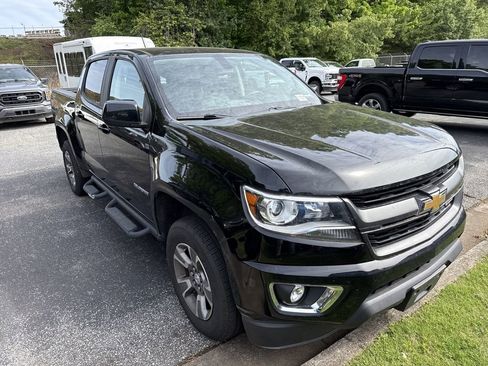 Used 2020 Chevrolet Colorado Z71 AWD/4WD image 2