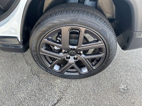 New 2026 Jeep Compass Latitude image 20