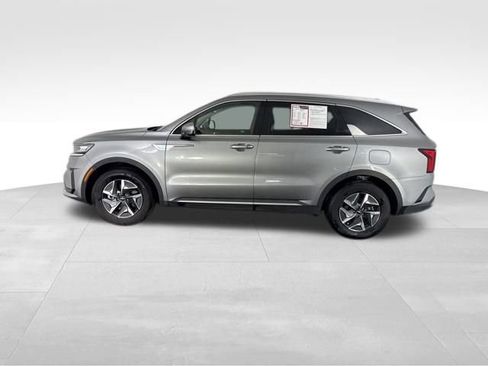 Certified 2024 Kia Sorento EX image 10