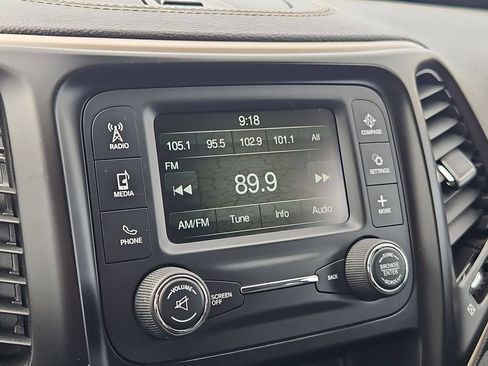 Used 2016 Jeep Cherokee Sport AWD/4WD image 17