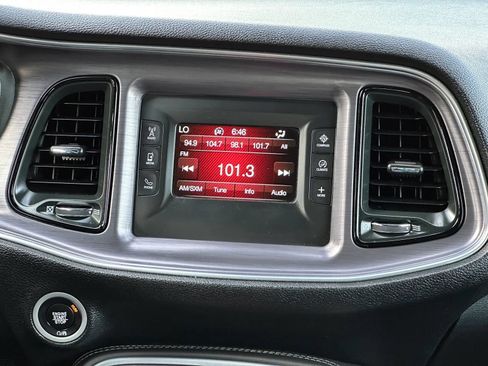 Used 2017 Dodge Challenger SXT RWD image 18