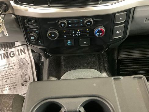 Used 2023 Ford F350 XLT AWD/4WD image 23