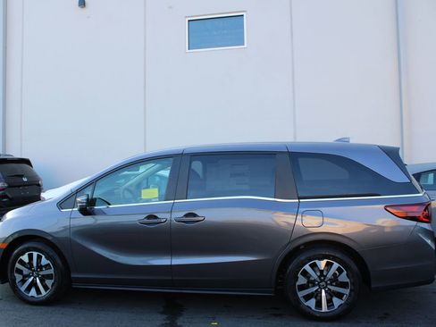 New 2026 Honda Odyssey EX-L image 8