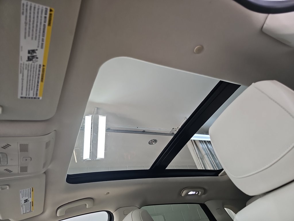 Used 2024 Cadillac XT5 Premium Luxury w/ LPO, Floor Liner Package AWD/4WD image 35