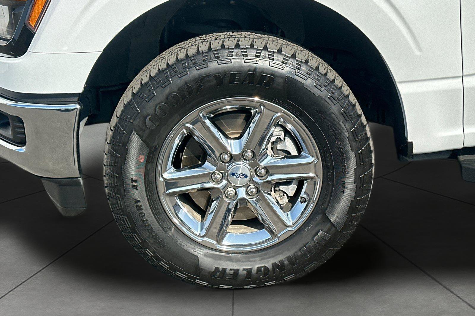 Used 2025 Ford F150 XLT w/ Equipment Group 301A Standard AWD/4WD image 29