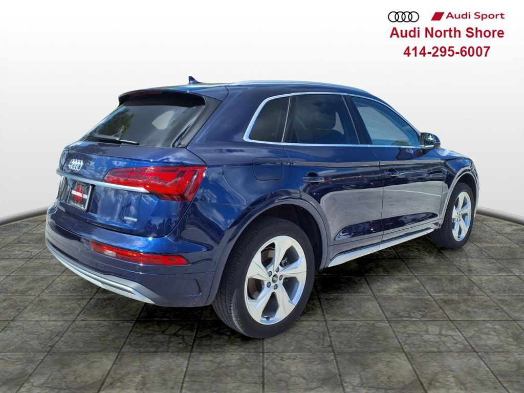 Used 2021 Audi Q5 Prestige AWD/4WD image 2
