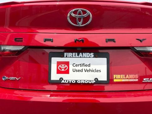 Certified 2025 Toyota Camry SE FWD image 8