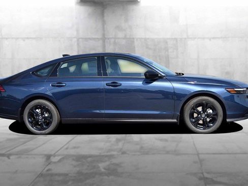 New 2025 Honda Accord SE image 5