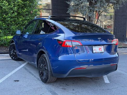 Used 2021 Tesla Model Y Long Range AWD/4WD image 19