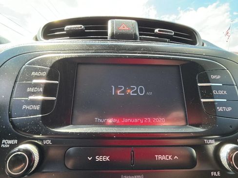 Used 2017 Kia Soul + FWD image 24