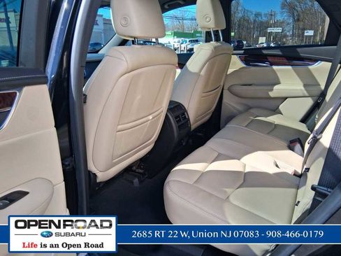 Used 2018 Cadillac XT5 Luxury w/ Driver Awareness Package image 19