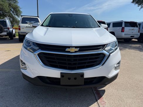 Used 2019 Chevrolet Equinox LT FWD image 2