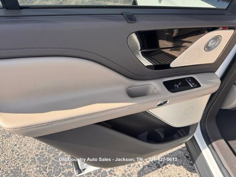 Used 2020 Lincoln Aviator Reserve w/ Equipment Group 202A AWD/4WD image 22