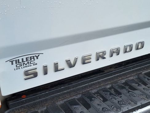 Used 2017 Chevrolet Silverado 2500 LTZ w/ LTZ Plus Package image 8