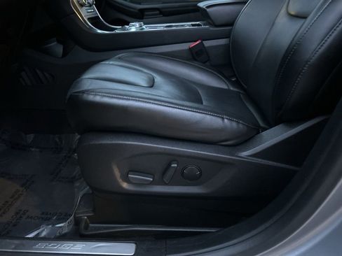 Used 2022 Ford Edge Titanium image 10