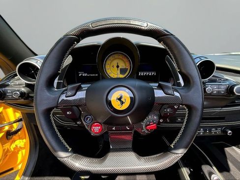 Used 2022 Ferrari F8 Tributo RWD image 9