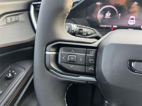 New 2026 Jeep Cherokee Overland image 17