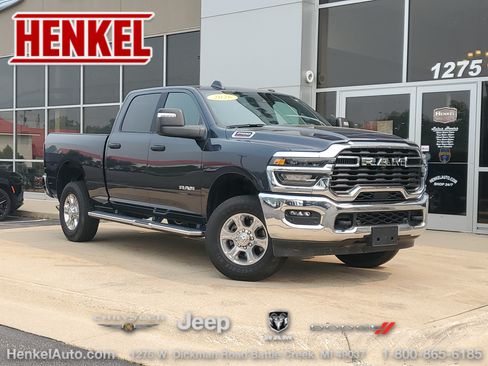 Used 2026 RAM 2500 Big Horn AWD/4WD image 1