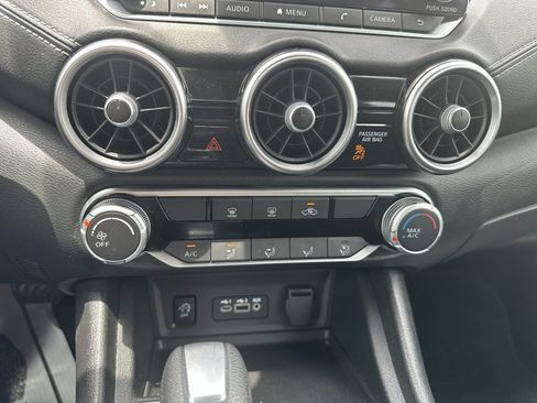 Used 2024 Nissan Sentra SV FWD image 18