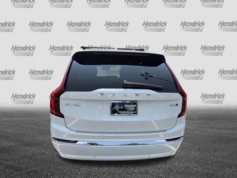 Certified 2026 Volvo XC90 B6 Plus w/ Protection Package Premier AWD/4WD image 9