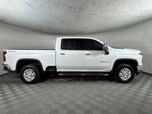 Used 2024 Chevrolet Silverado 2500 LTZ AWD/4WD image 4