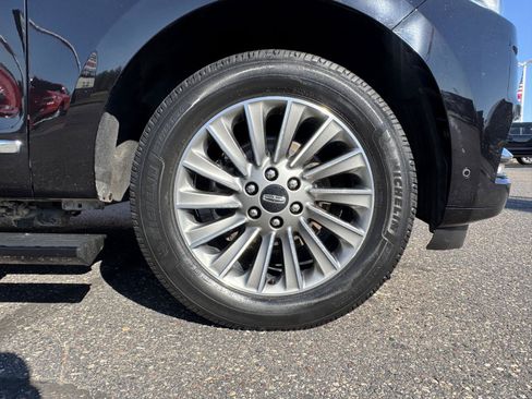Used 2021 Lincoln Navigator L 4WD image 9