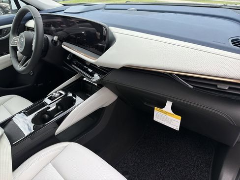 New 2026 Buick Envision Avenir AWD/4WD image 13