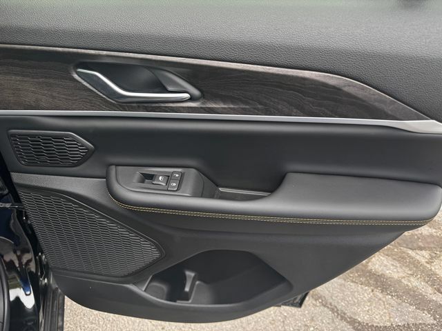 New 2026 Jeep Grand Cherokee Limited AWD/4WD image 15