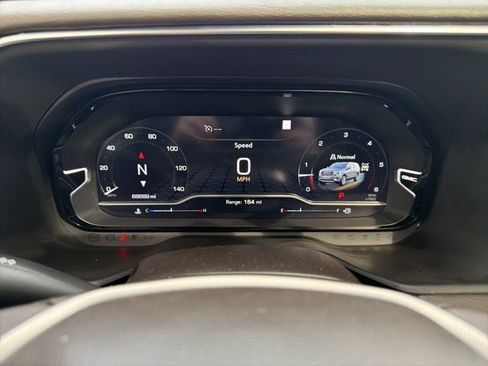 Used 2022 GMC Yukon XL Denali AWD/4WD image 33