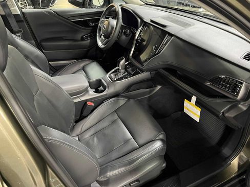 Used 2025 Subaru Outback Touring XT AWD/4WD image 11